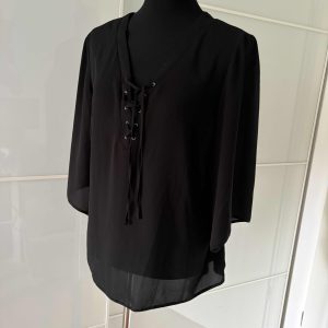 Yessica (C&A) Bluse Schwarz mit Schnuerung
