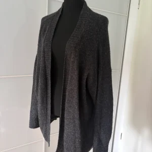 [PRUEFEN: Marke] Strickjacke Anthrazit Offen
