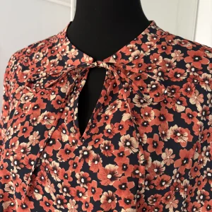 Via Milano Tunika Blumenprint Rostrot Marine