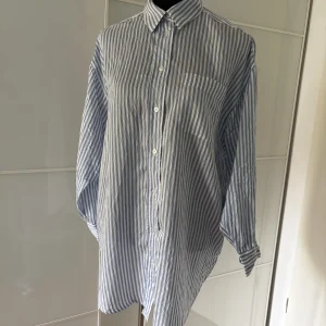 Gina Collection Streifenhemd Hellblau Oversize