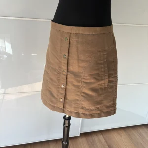 H&M Camel Wildlederoptik-Minirock mit Druckknöpfen