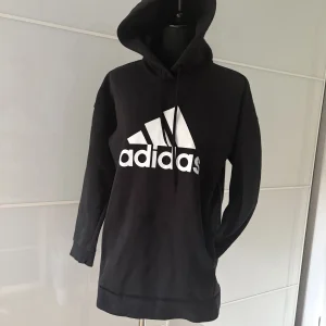 Adidas Kapuzenpullover