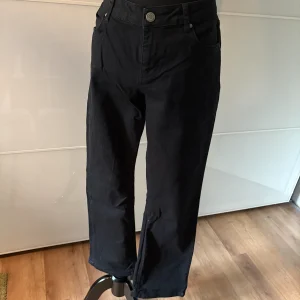 Gin Tonic schwarze beschichtete Jeans