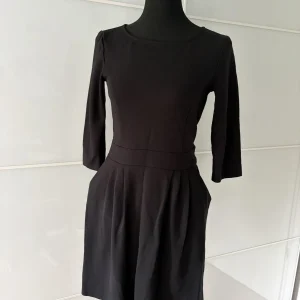 Hallhuber schwarzes Etuikleid mit 3/4-Arm