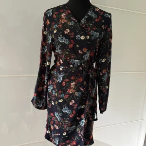 Only  Wickelkleid mit Blumenmuster