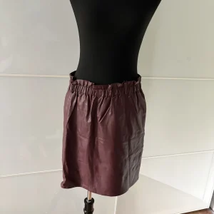 Broadway NYC Fashion bordeauxfarbener Lederlook-Rock
