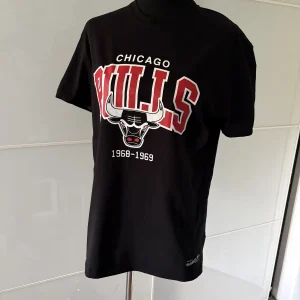 Mitchell & Ness Chicago Bulls T-Shirt Schwarz