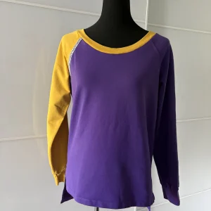 bastet Longsleeve Zweifarbig Lila Gelb