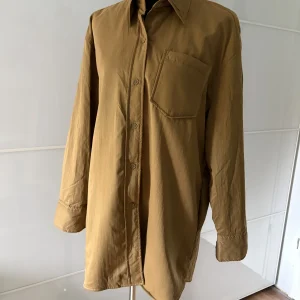 Zara Oversize-Hemd senffarben