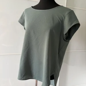 ONLY Shirt kurzarm graugrün