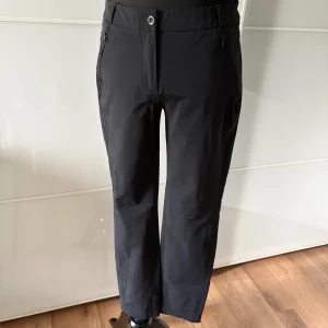Taifun Stoffhose in Schwarz